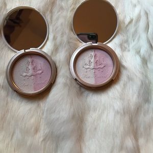 Too faced candlelight glow highlighter